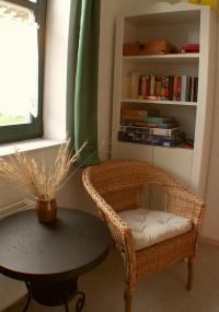 Gstezimmer Bcher-/Spieleschrank